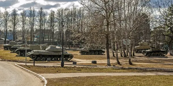 Танки в Ленино-Снегиревском военно-историческом музее