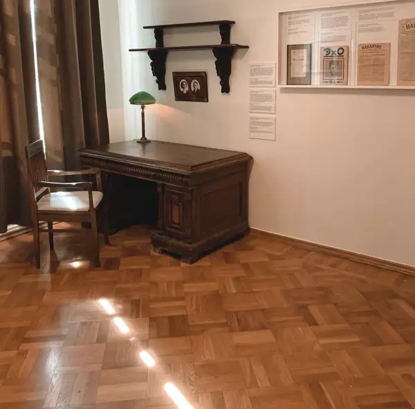 Письменный стол в Музее Булгакова