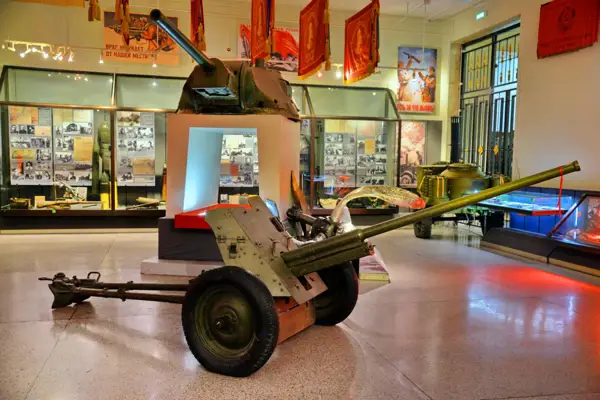 Танк в Центральном музее Вооруженных сил РФ