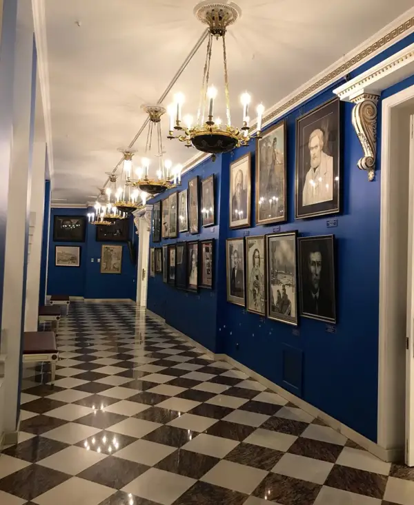 Картины в Галерее Ильи Глазунова