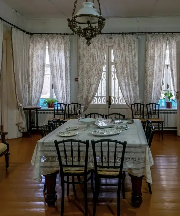 Столовая комната в усадьбе Шахматово